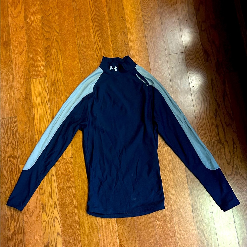 Under Armour mock neck running top. Size small. Dark blue & light blue EUC